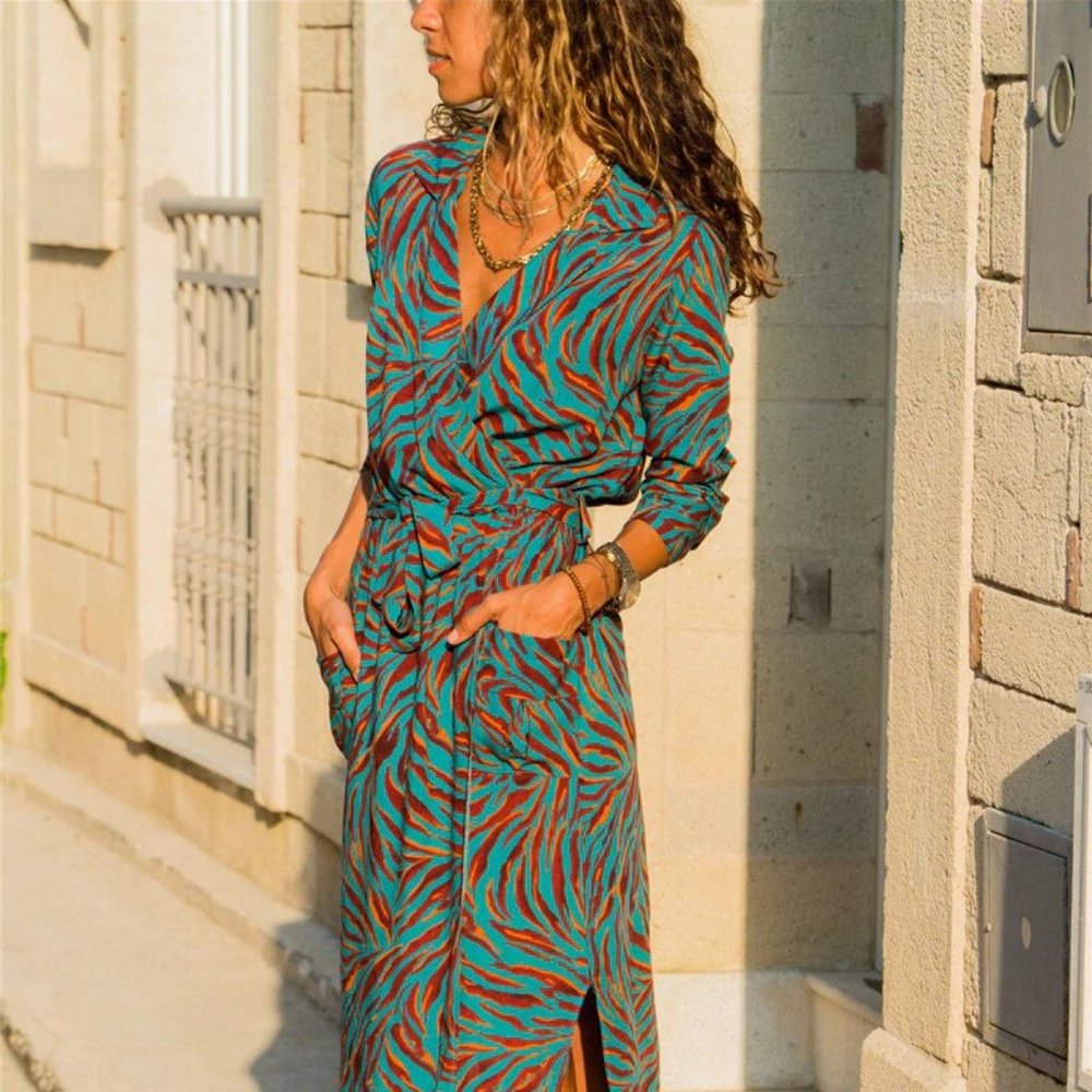 Just In ! 🆕 Hello Beach Green Striped Maxi Dress - Picture 2 of 8